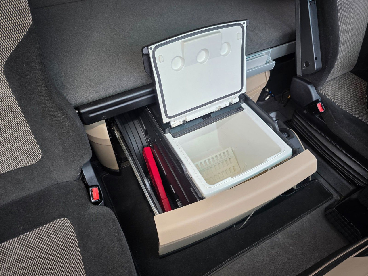 Tracteur routier MAN TGX 18.460 4X2 LLS-U / Retarder / 2 Tanks: photos 31 Tracteur routier MAN TGX 18.460 4X2 LLS-U / Retarder / 2 Tanks: photos 31