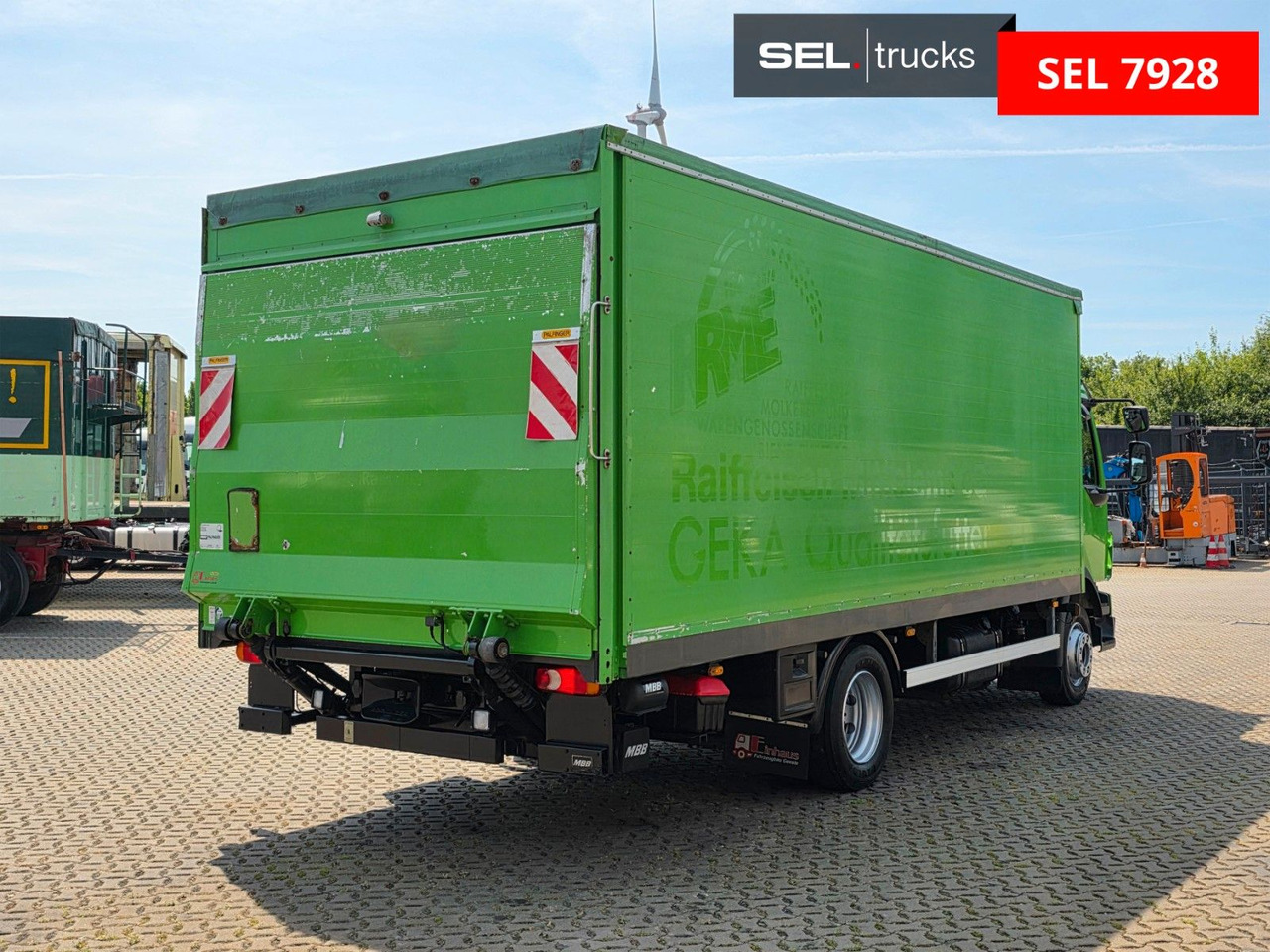 Volvo FL 240 - Camion à rideaux coulissants: photos 5 Volvo FL 240 - Camion à rideaux coulissants: photos 5