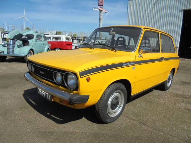 DAF 66 1300 Marathon - Voiture à hayon: photos 1 DAF 66 1300 Marathon - Voiture à hayon: photos 1