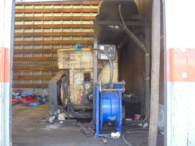 DAF LF 45 150 NL TRUCK SERVICE TRUCK SERVICE TRUCK MET COMPRESSOR - Camion fourgon: photos 2 DAF LF 45 150 NL TRUCK SERVICE TRUCK SERVICE TRUCK MET COMPRESSOR - Camion fourgon: photos 2