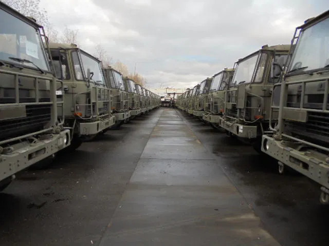 DAF YA 4X4 - Camion plateau: photos 2 DAF YA 4X4 - Camion plateau: photos 2