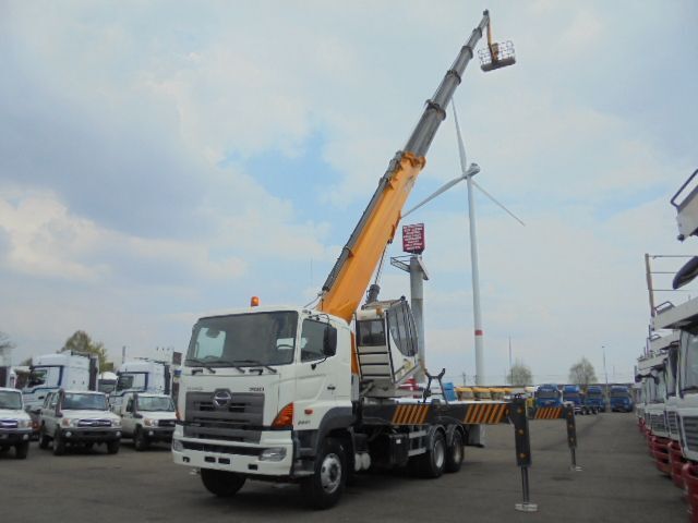 Hino 700 6X4 2IN STOCK - Camion avec nacelle: photos 5 Hino 700 6X4 2IN STOCK - Camion avec nacelle: photos 5