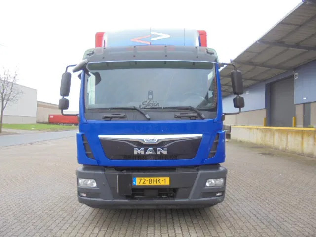 MAN TGM 12.250 NL TRUCK - Camion fourgon: photos 2 MAN TGM 12.250 NL TRUCK - Camion fourgon: photos 2