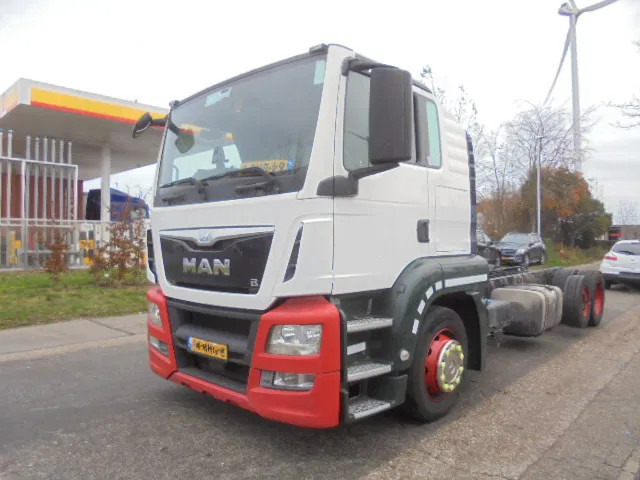 MAN TGS 23.400 LL.U 6X2 - Camion porte-voitures: photos 1 MAN TGS 23.400 LL.U 6X2 - Camion porte-voitures: photos 1