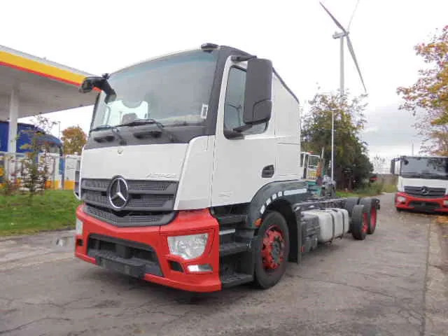 Mercedes-Benz Actros 2340 6X2 EUR 6 - Camion porte-voitures: photos 1 Mercedes-Benz Actros 2340 6X2 EUR 6 - Camion porte-voitures: photos 1