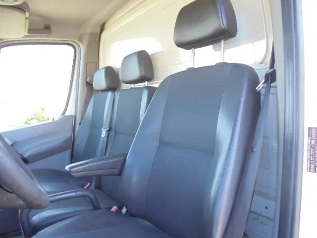 Fourgon grand volume Mercedes-Benz Sprinter 316 CDI: photos 9