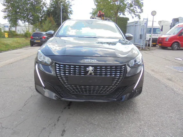 Peugeot 208 208 NEW TAX FREE - Voiture à hayon: photos 2 Peugeot 208 208 NEW TAX FREE - Voiture à hayon: photos 2