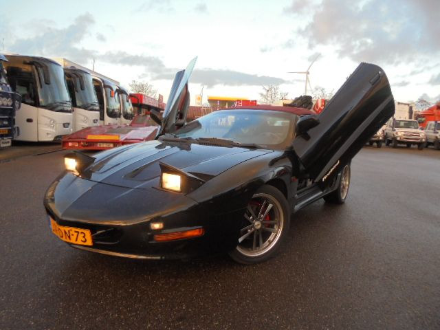 Pontiac Firebird AUT CONVERTIBLE - Voiture: photos 1 Pontiac Firebird AUT CONVERTIBLE - Voiture: photos 1