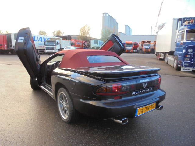 Pontiac Firebird AUT CONVERTIBLE - Voiture: photos 3 Pontiac Firebird AUT CONVERTIBLE - Voiture: photos 3