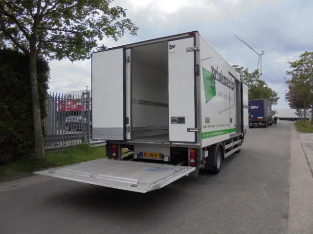 Renault D 6.5 150 NL TRUCK - Camion frigorifique: photos 4 Renault D 6.5 150 NL TRUCK - Camion frigorifique: photos 4