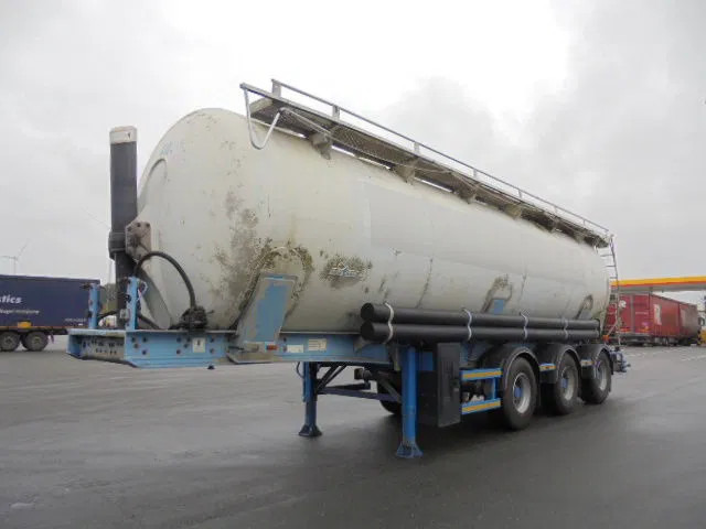 SPITZER SK 50 CAL - Semi-remorque citerne: photos 1 SPITZER SK 50 CAL - Semi-remorque citerne: photos 1
