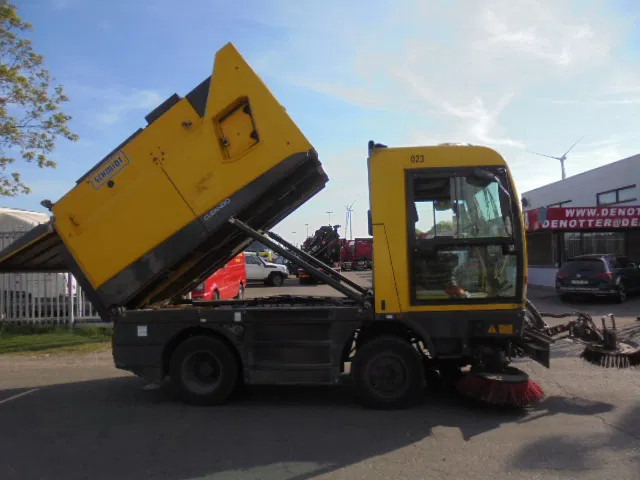 Schmidt CLEANGO 500 NL MACHINE - Balayeuse de voirie: photos 4 Schmidt CLEANGO 500 NL MACHINE - Balayeuse de voirie: photos 4