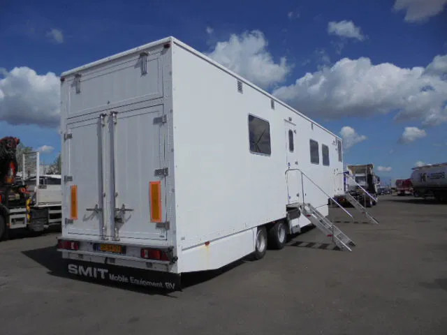 Smit STO 1230 POLITIE MOB KANTOOR - Semi-remorque: photos 3 Smit STO 1230 POLITIE MOB KANTOOR - Semi-remorque: photos 3