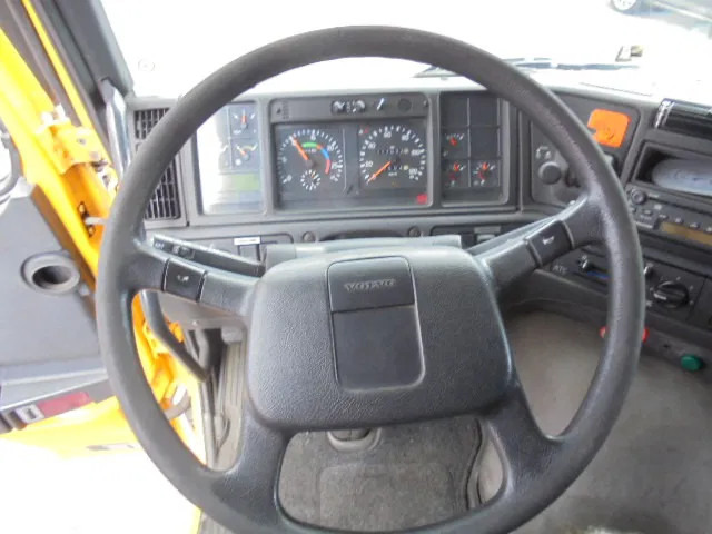 Camion hydrocureur Terberg FM 1850 8X4 TRIPLE NL TRUCK: photos 9