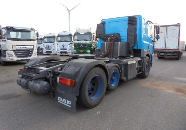 DAF 85.410 FTP -410 6X2 COMPRESSOR - Tracteur routier: photos 4 DAF 85.410 FTP -410 6X2 COMPRESSOR - Tracteur routier: photos 4
