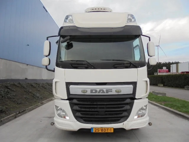 DAF CF 400 CF85-400 - Tracteur routier: photos 2 DAF CF 400 CF85-400 - Tracteur routier: photos 2