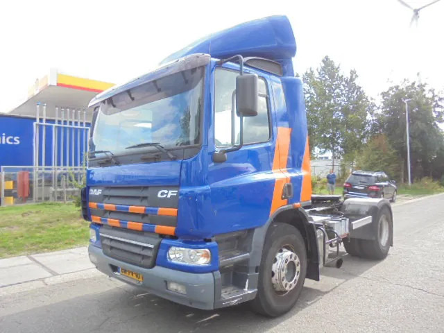 DAF CF 75.270 CF 75 HANDGESCHAKELD NL TRUCK TUV APK 09-05-2026 - Tracteur routier: photos 1 DAF CF 75.270 CF 75 HANDGESCHAKELD NL TRUCK TUV APK 09-05-2026 - Tracteur routier: photos 1