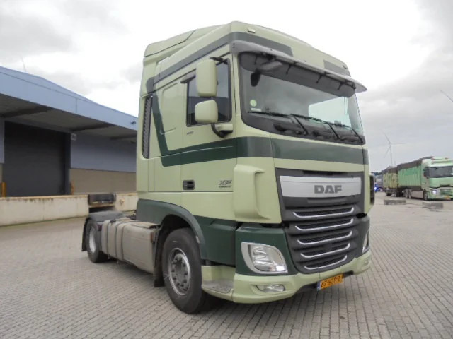 DAF XF 410 - Tracteur routier: photos 3 DAF XF 410 - Tracteur routier: photos 3