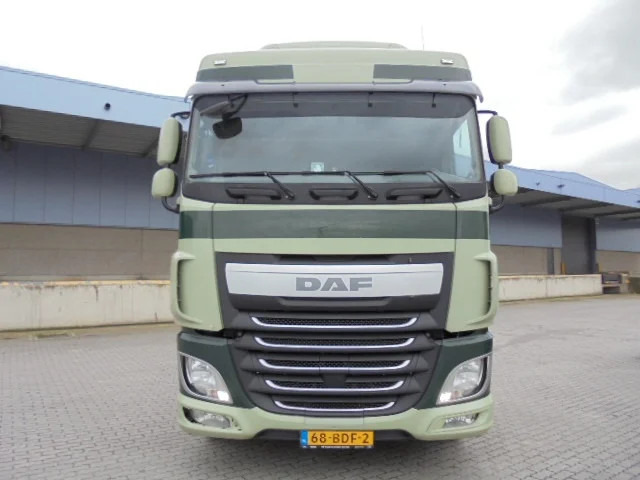 DAF XF 410 EURO 6 - Tracteur routier: photos 2 DAF XF 410 EURO 6 - Tracteur routier: photos 2