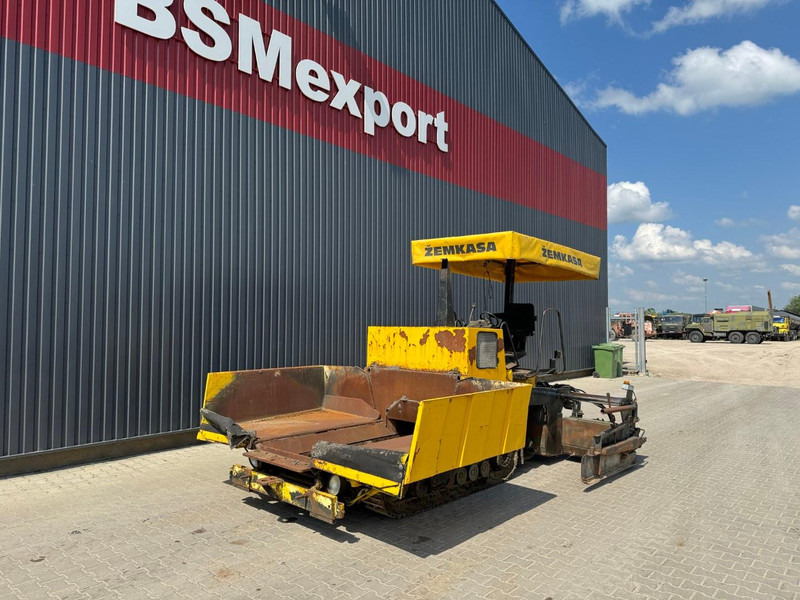 ABG Titan 111 ABG - crawler asphalt paver - Finisseur: photos 1 ABG Titan 111 ABG - crawler asphalt paver - Finisseur: photos 1