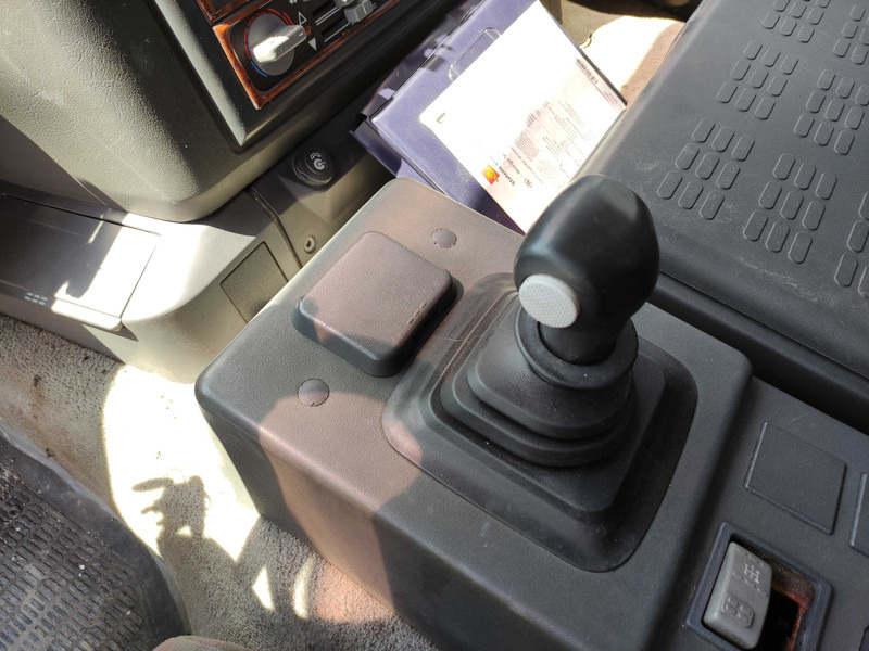 Camion plateau Iveco Eurotech 190E35 flatbed truck: photos 10