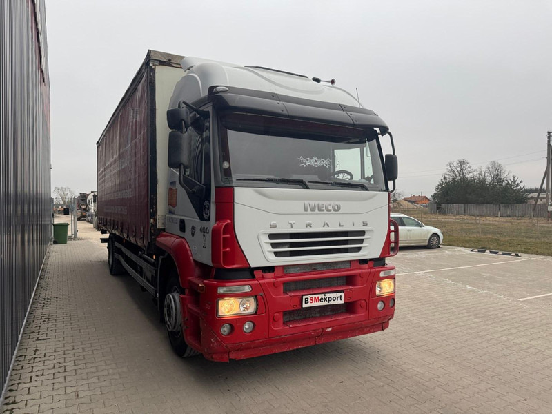 Iveco Stralis 400 - Camion à rideaux coulissants: photos 3 Iveco Stralis 400 - Camion à rideaux coulissants: photos 3