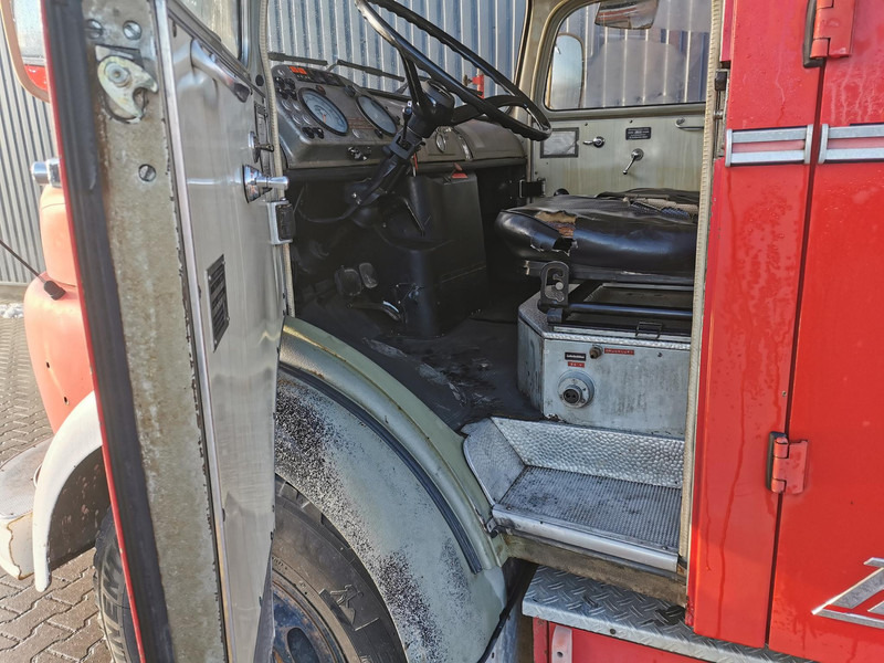 Camion de pompier Mercedes-Benz 1313: photos 8