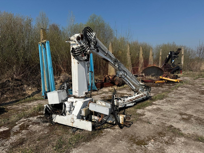 Tirre TIRRE EURO 131 + remote control - Camion à rideaux coulissants, Camion grue: photos 1 Tirre TIRRE EURO 131 + remote control - Camion à rideaux coulissants, Camion grue: photos 1