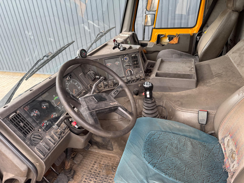 Volvo FL10 - Camion hydrocureur: photos 5 Volvo FL10 - Camion hydrocureur: photos 5