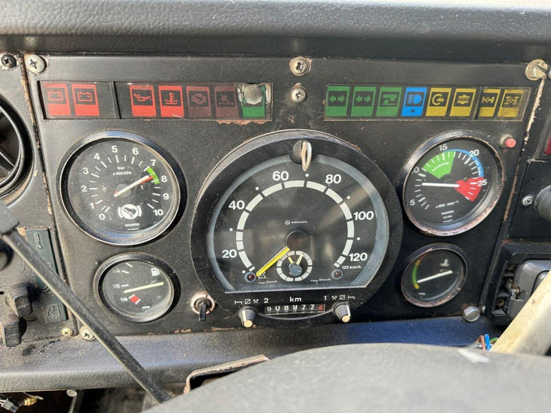 Camion citerne pour transport de carburant Volvo N12 + bitum spreader semitrailer: photos 6 Camion citerne pour transport de carburant Volvo N12 + bitum spreader semitrailer: photos 6