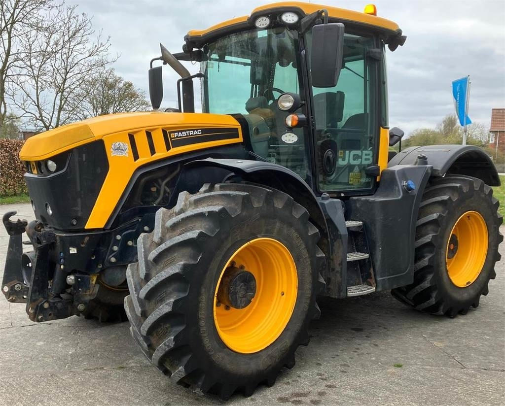 JCB 4220 Fastrac - Tracteur agricole: photos 2 JCB 4220 Fastrac - Tracteur agricole: photos 2