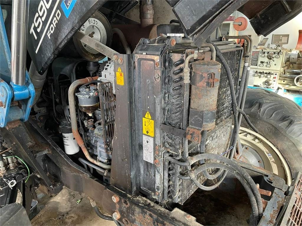 Tracteur agricole New Holland TS 90: photos 7