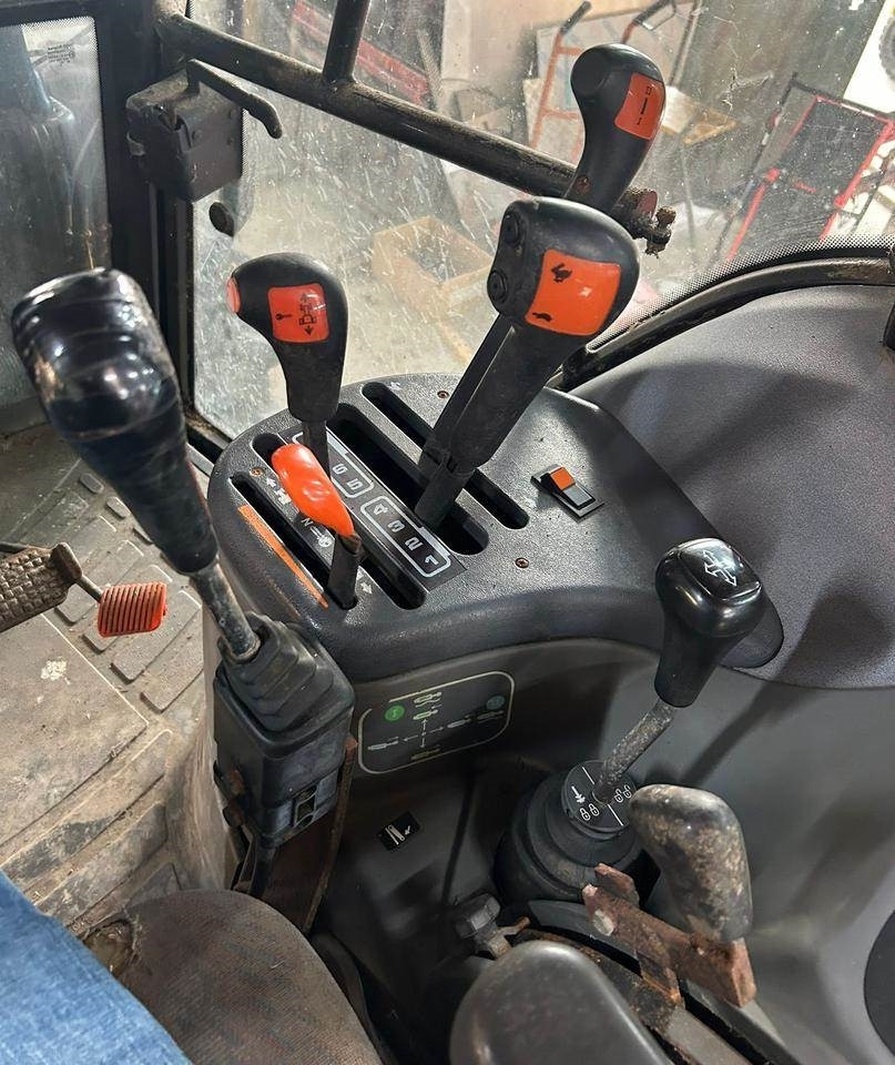 Tracteur agricole New Holland TS 90: photos 12