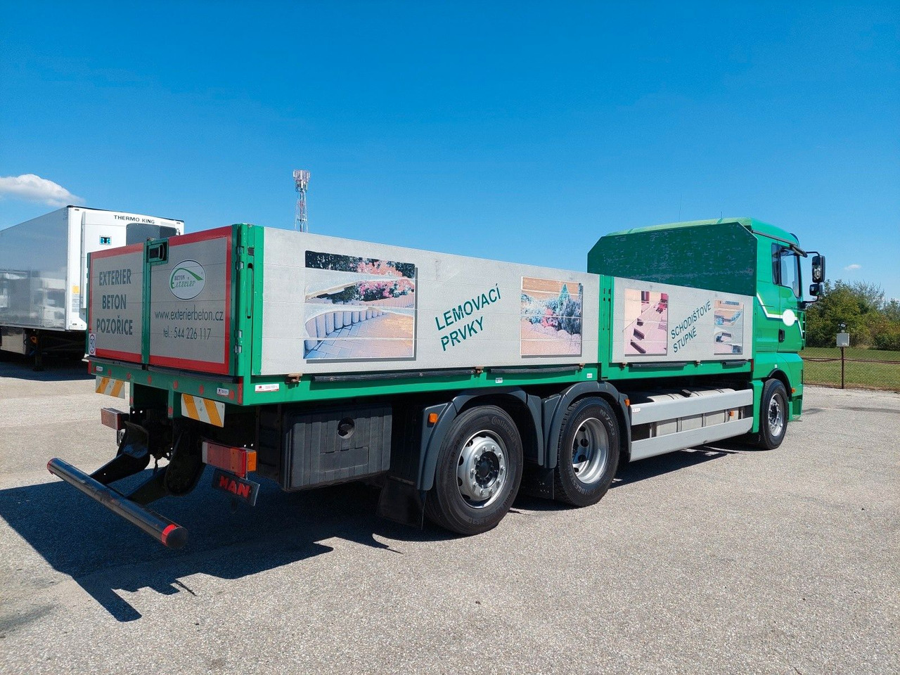 MAN TGA 26.430 LL 6x2-2 - Camion plateau: photos 4 MAN TGA 26.430 LL 6x2-2 - Camion plateau: photos 4