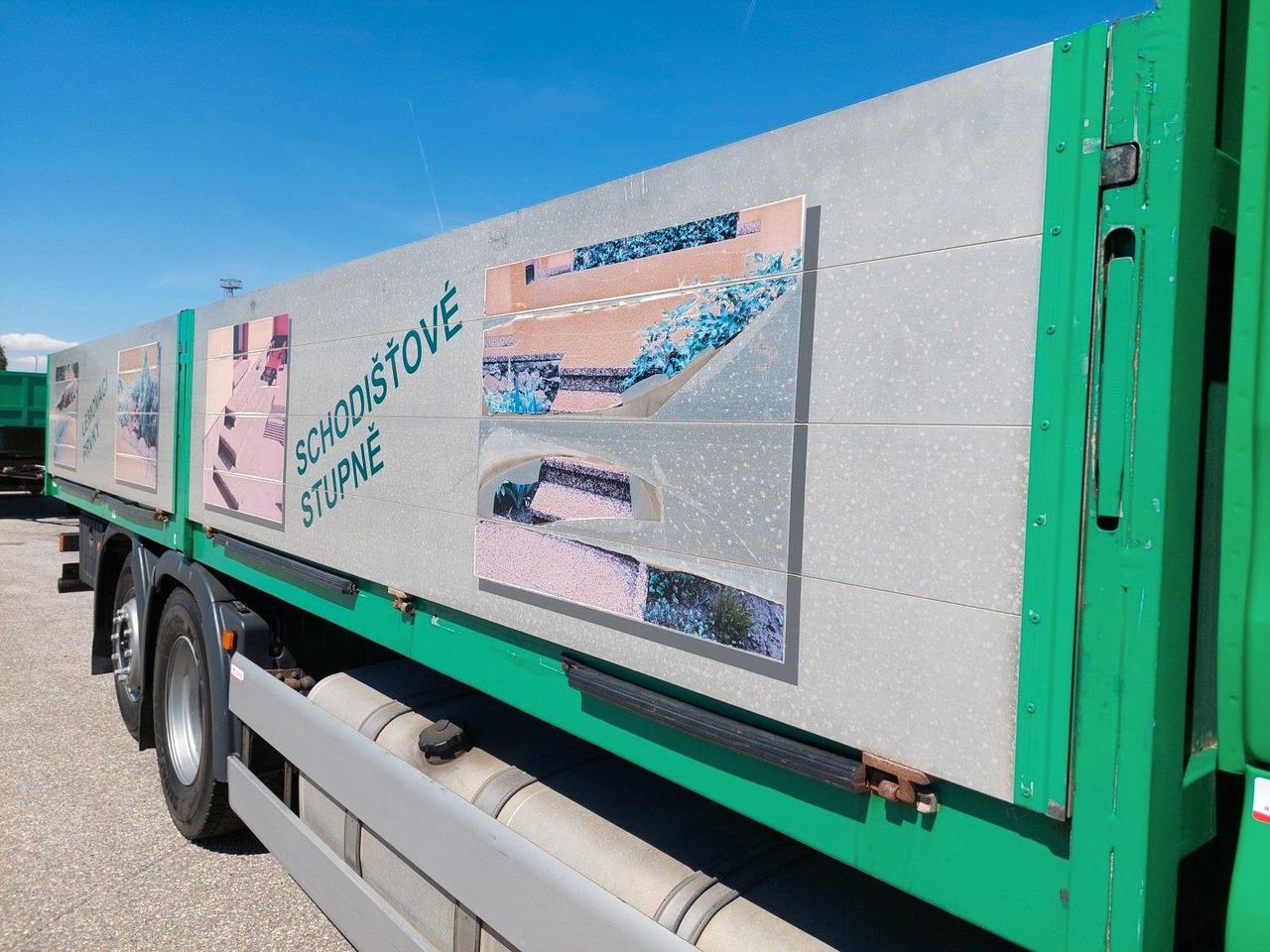 MAN TGA 26.430 LL 6x2-2 - Camion plateau: photos 5 MAN TGA 26.430 LL 6x2-2 - Camion plateau: photos 5