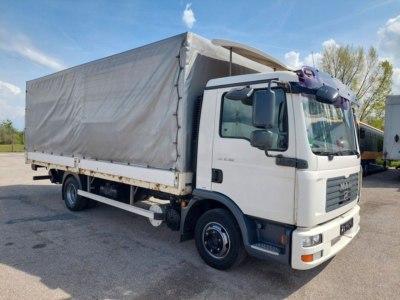 MAN TGL 8.180 4X2 BL - Camion à rideaux coulissants: photos 2 MAN TGL 8.180 4X2 BL - Camion à rideaux coulissants: photos 2
