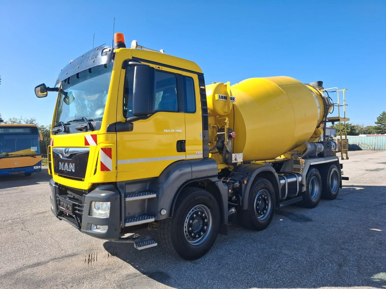 MAN TGS 32.460 8X4 BB Liebherr 9 m³ - Camion malaxeur: photos 1 MAN TGS 32.460 8X4 BB Liebherr 9 m³ - Camion malaxeur: photos 1