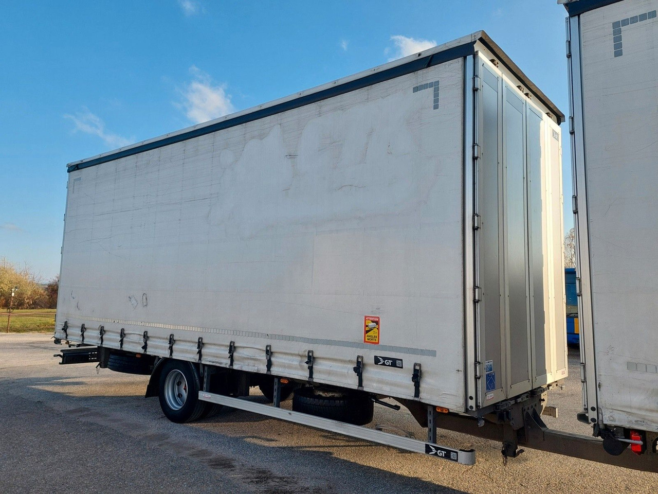 Camion à rideaux coulissants MAN TGX 18.470 LL + Gniotpol G-4080 120 m3 Durchbar: photos 38 Camion à rideaux coulissants MAN TGX 18.470 LL + Gniotpol G-4080 120 m3 Durchbar: photos 38