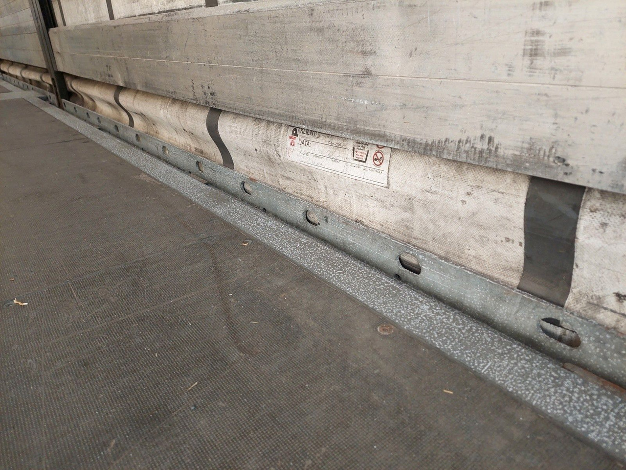 Camion à rideaux coulissants MAN TGX 18.470 LL + Gniotpol G-4080 120 m3 Durchbar: photos 12 Camion à rideaux coulissants MAN TGX 18.470 LL + Gniotpol G-4080 120 m3 Durchbar: photos 12