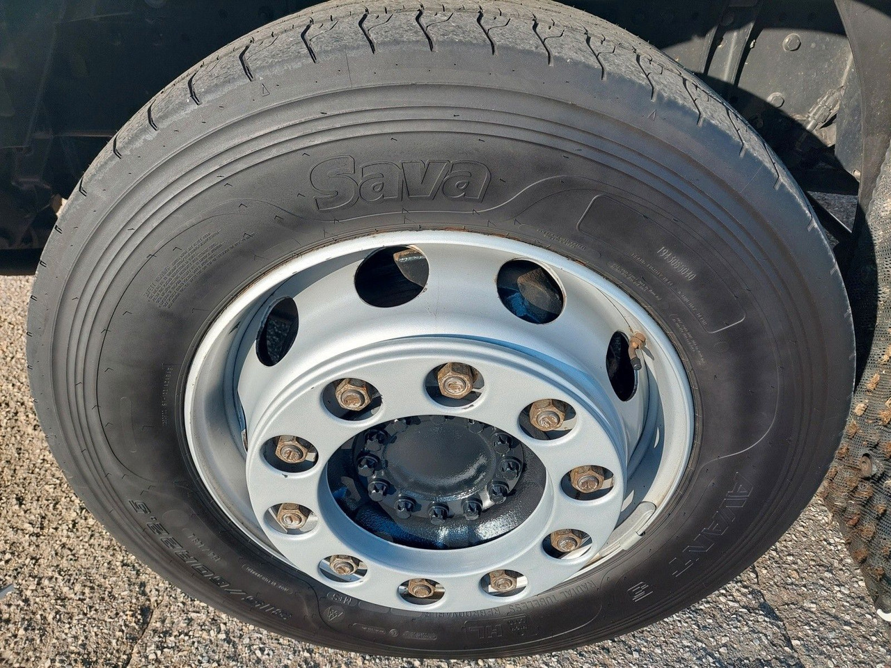 Camion à rideaux coulissants MAN TGX 18.470 LL + Gniotpol G-4080 120 m3 Durchbar: photos 17 Camion à rideaux coulissants MAN TGX 18.470 LL + Gniotpol G-4080 120 m3 Durchbar: photos 17