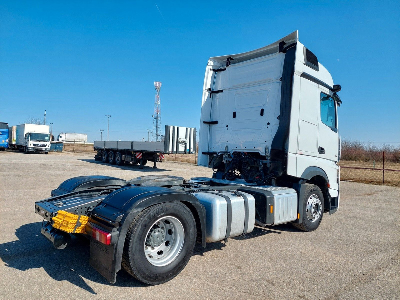 Mercedes-Benz Actros 5 1845 LS BigSpace 4x2 - Tracteur routier: photos 4 Mercedes-Benz Actros 5 1845 LS BigSpace 4x2 - Tracteur routier: photos 4