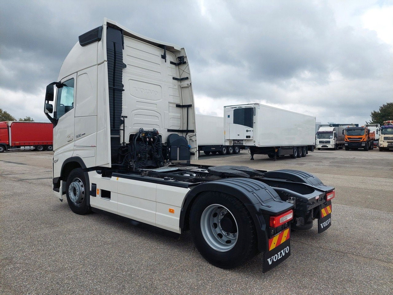 Volvo FH 13 Globetrotter XL 500 - Tracteur routier: photos 3 Volvo FH 13 Globetrotter XL 500 - Tracteur routier: photos 3