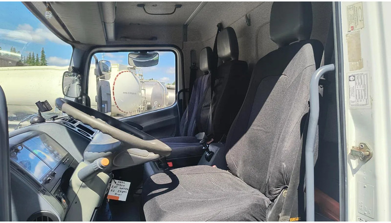 Camion fourgon Mercedes-Benz Atego 815 + TAIL LIFT 1000 KG: photos 8