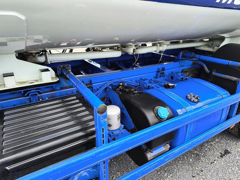 Renault Premium 310 DXI CARBURANT / FUEL 13500L - 4 COMP en crédit-bail Renault Premium 310 DXI CARBURANT / FUEL 13500L - 4 COMP: photos 12