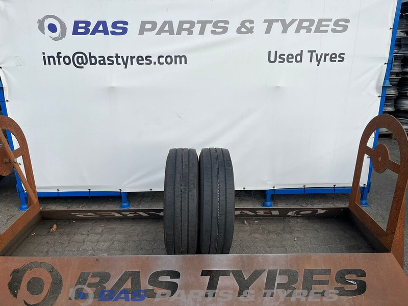 Bridgestone Bridgestone 205/75R17.5 Duravis R-Steer002 124/122 M M+S 3PMSF gebruikte set - Pneu pour Camion: photos 1 Bridgestone Bridgestone 205/75R17.5 Duravis R-Steer002 124/122 M M+S 3PMSF gebruikte set - Pneu pour Camion: photos 1