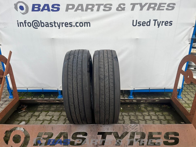 Continental Continental 315/70R22.5 Hybrid HS5 156/150 M+S 3PMSF gebruikte set - Pneu pour Camion: photos 1 Continental Continental 315/70R22.5 Hybrid HS5 156/150 M+S 3PMSF gebruikte set - Pneu pour Camion: photos 1