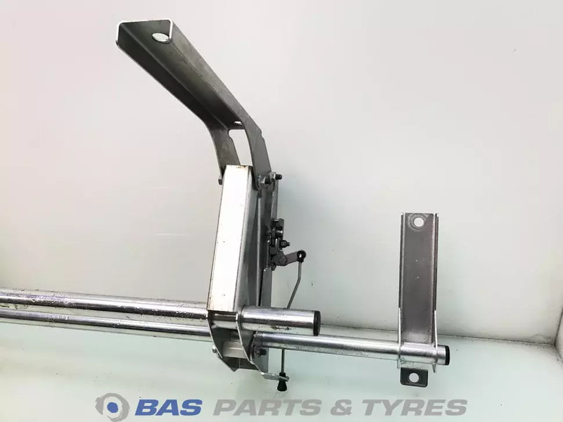 DAF Bevestigingsframe DAF 2331577 - Aérodynamique/ Spoilers pour Camion: photos 2 DAF Bevestigingsframe DAF 2331577 - Aérodynamique/ Spoilers pour Camion: photos 2