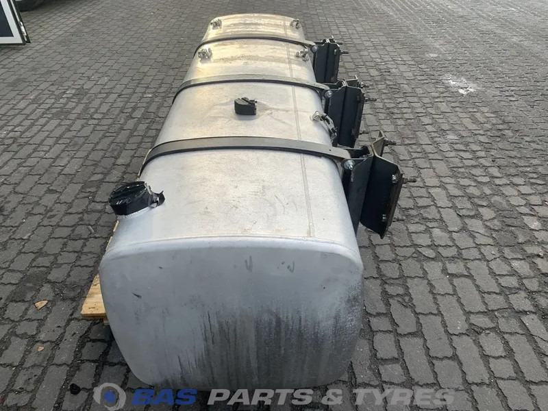 DAF Brandstoftank DAF 845 Liter 1904724 - Réservoir de carburant pour Camion: photos 2 DAF Brandstoftank DAF 845 Liter 1904724 - Réservoir de carburant pour Camion: photos 2