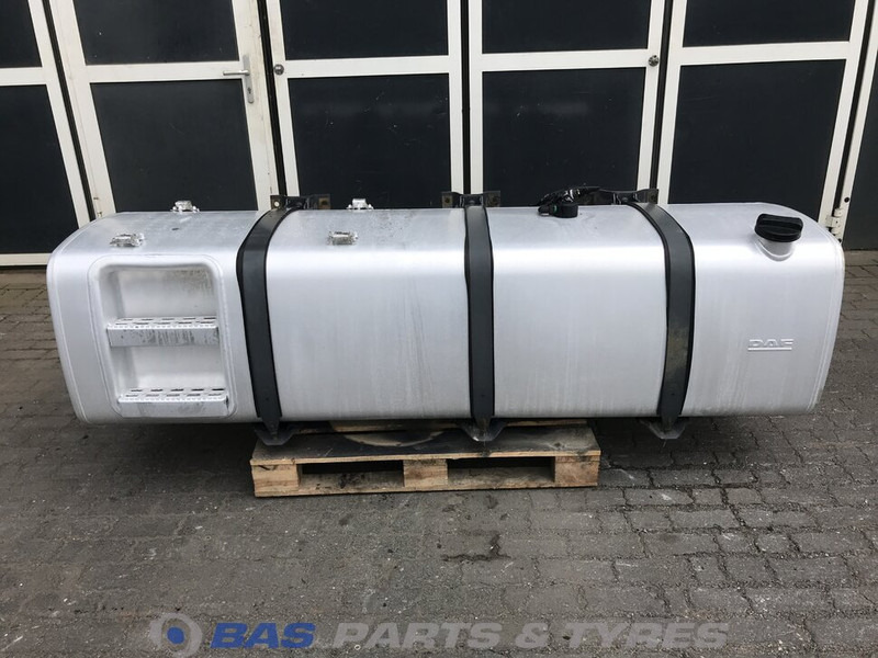 DAF - Réservoir de carburant pour Camion: photos 1 DAF - Réservoir de carburant pour Camion: photos 1