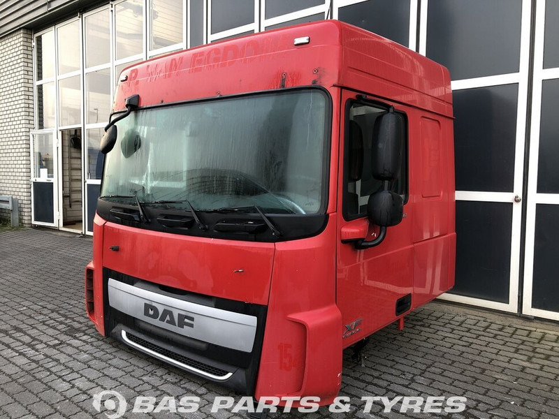 DAF XF106 DAF Space Cab L2H2 1698099 - Cabine et intérieur pour Camion: photos 1 DAF XF106 DAF Space Cab L2H2 1698099 - Cabine et intérieur pour Camion: photos 1